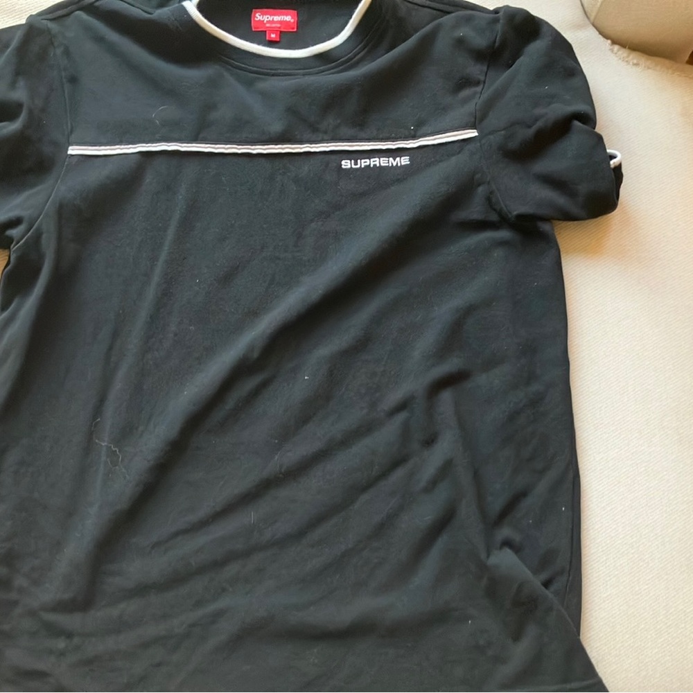 Supreme tee